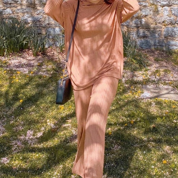 H&M Ribbed Hoodie - Picture 2 of 4